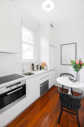 Cosy nook in inner-city Victorian mansion